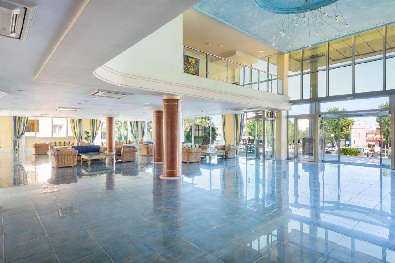 Can Picafort Palace Bagian luar foto